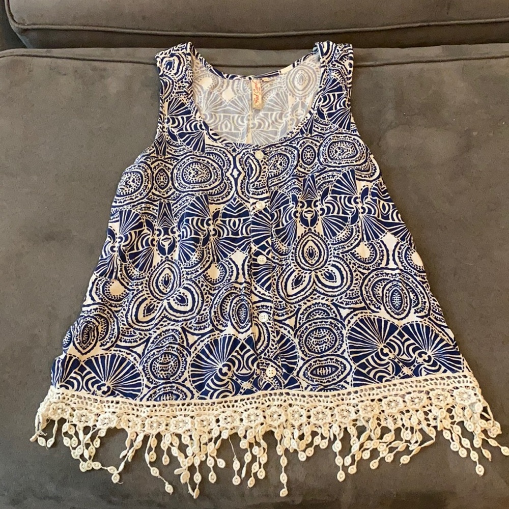 XS shirt